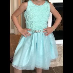 Pastel party dress!  Size 7/8
